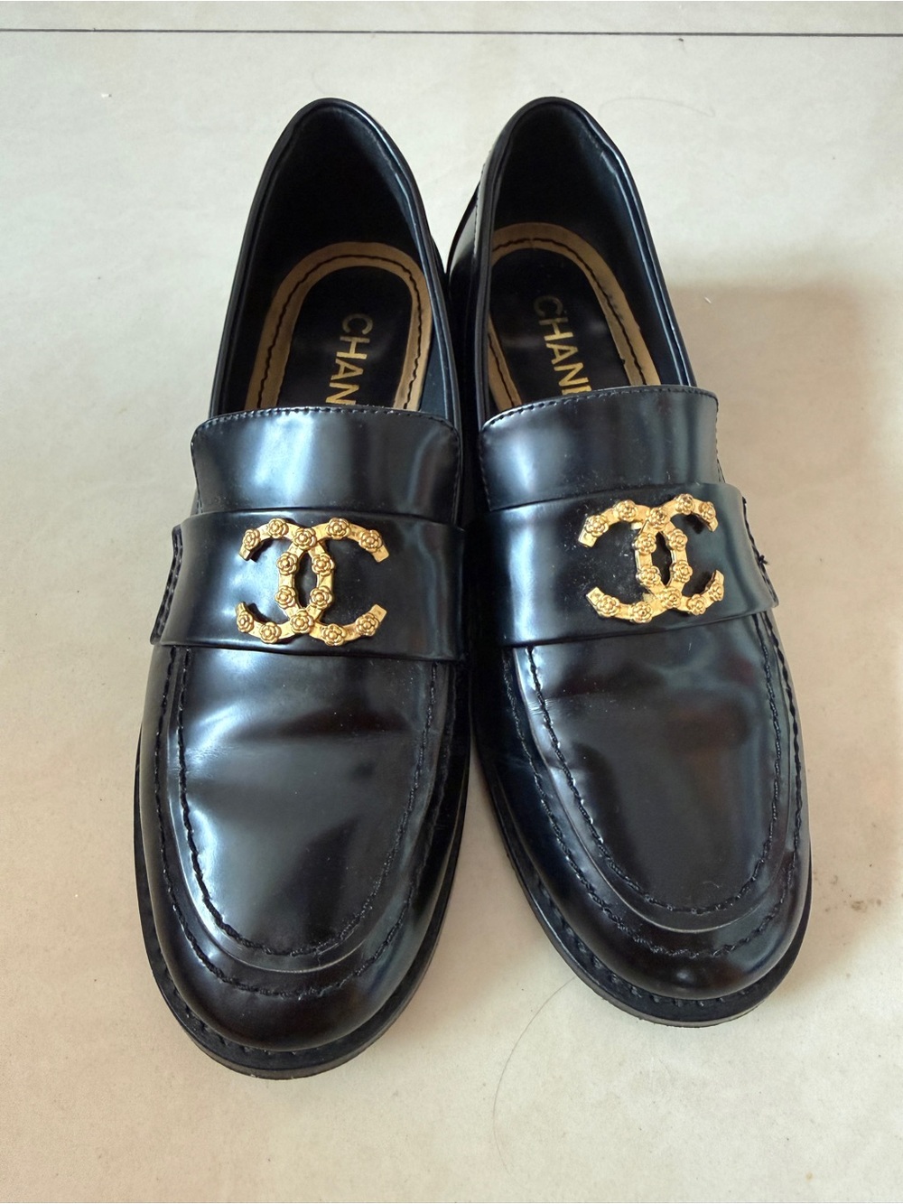 CHANEL Black Leather Men’s Loafers with Gold CC Emblem